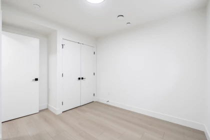 Guest Bathroom Photo of 3 5953 Winch Street, Burnaby, BC