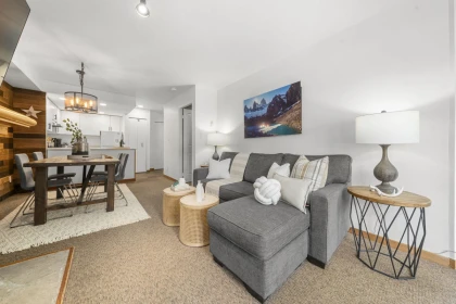 204 2050 Lake Placid Road, Whistler, BC, Whistler — Apartment/Condo for sale