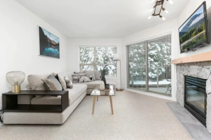 347 4800 Spearhead Drive, Whistler, BC, Whistler — Apartment/Condo for sale