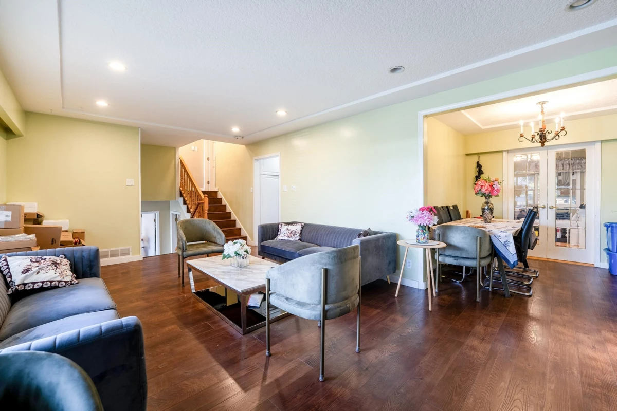Living Room Photo of 10140 Seacote Road, Richmond, BC
