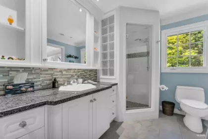 Hallway Photo of 14042 28 Avenue, Surrey, BC