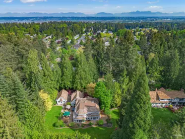 Hot Tub / Spa Photo of 14042 28 Avenue, Surrey, BC