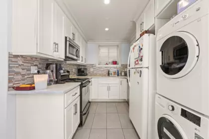 Basement Recreation Room Photo of 7547 Selkirk Street, Vancouver, BC