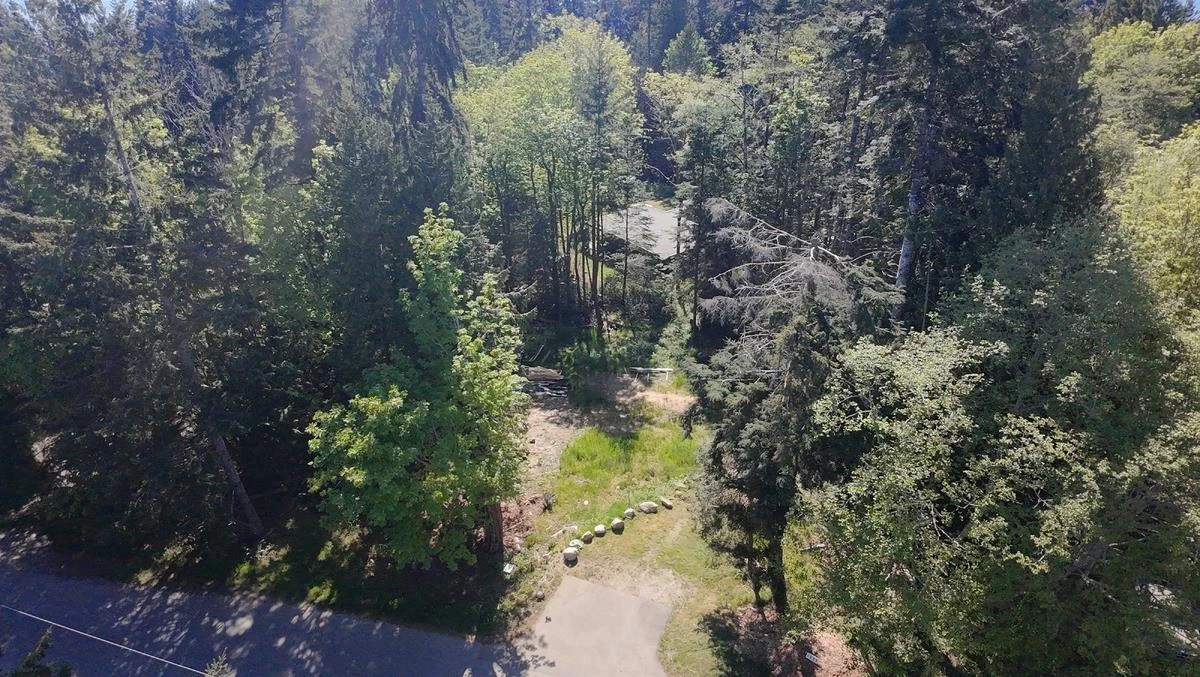 Dining Area Photo of Lot B 1533 Grandview Road, Gibsons, BC