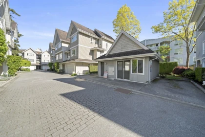 Front Yard Photo of 11 7420 Moffatt Road, Richmond, BC
