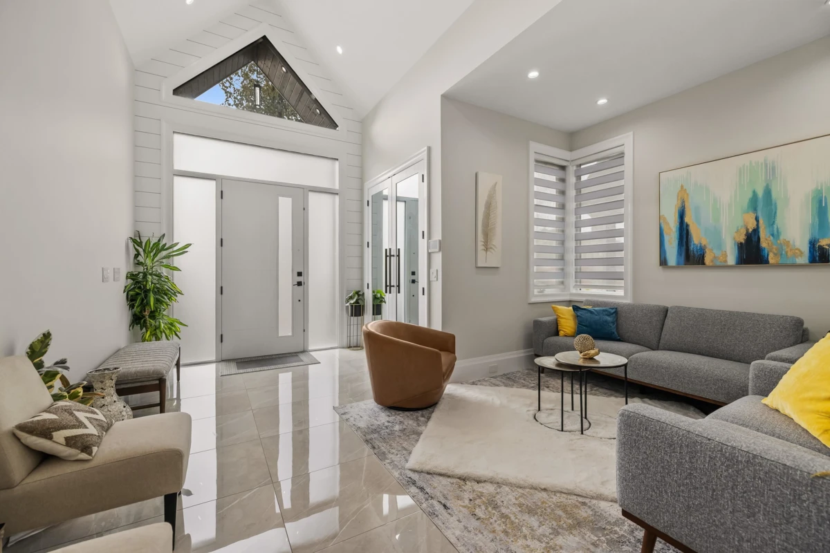 Living Room Photo of 15689 106a Avenue, Surrey, BC