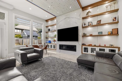 Breakfast Nook Photo of 15689 106a Avenue, Surrey, BC