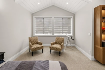 Staircase Photo of 15689 106a Avenue, Surrey, BC