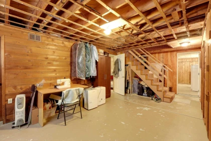 Basement Recreation Room Photo of 11230 Lansdowne Drive, Surrey, BC