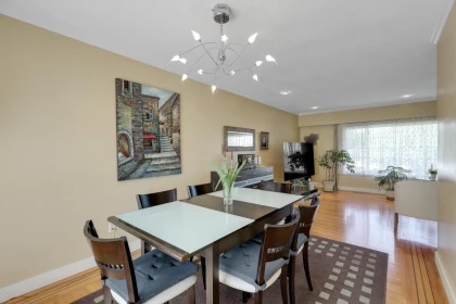 Kitchen Island Photo of 11230 Lansdowne Drive, Surrey, BC