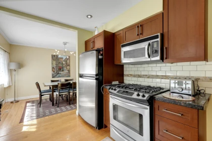 Kitchen Photo of 11230 Lansdowne Drive, Surrey, BC