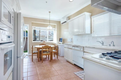 Kitchen Photo of 2933 Waterloo Street, Vancouver, BC