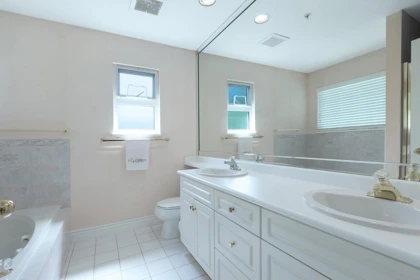 Primary Bathroom Photo of 2933 Waterloo Street, Vancouver, BC