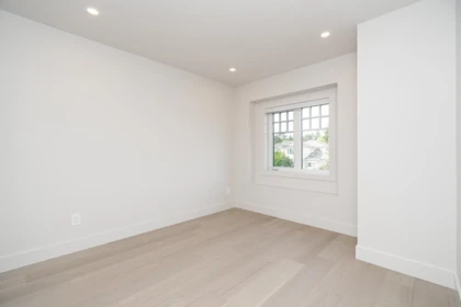 Entry Foyer Photo of 48 E 57th Avenue, Vancouver, BC