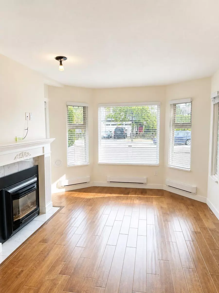 Family Room Photo of C101 4831 53 Street, Delta, BC