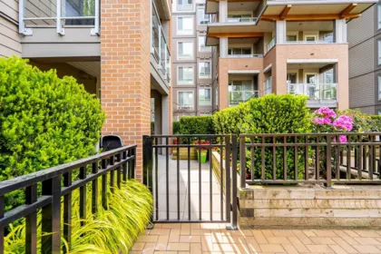 Backyard Photo of 102 7133 14th Avenue, Burnaby, BC