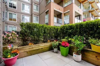 Hallway Photo of 102 7133 14th Avenue, Burnaby, BC