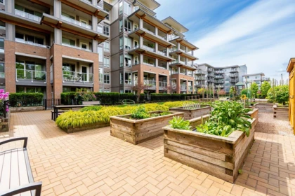 Hot Tub / Spa Photo of 102 7133 14th Avenue, Burnaby, BC
