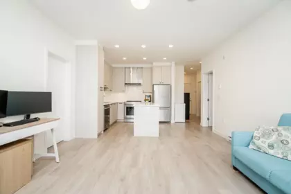 Primary Bedroom Photo of 102 7133 14th Avenue, Burnaby, BC