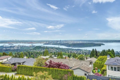 Front Yard Photo of 1409 Chartwell Drive, West Vancouver, BC