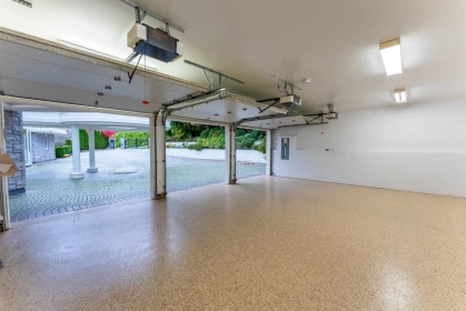 Swimming Pool Photo of 1409 Chartwell Drive, West Vancouver, BC