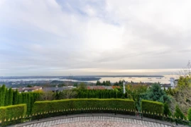 1409 Chartwell Drive, West Vancouver, BC