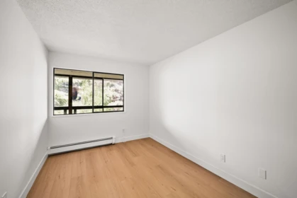 Staircase Photo of 306 1526 George Street, White Rock, BC