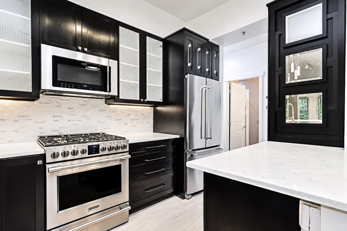 Family Room Photo of 424 801 Klahanie Drive, Port Moody, BC