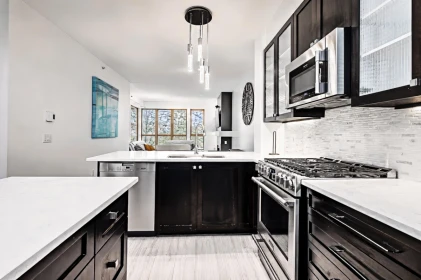 Kitchen Photo of 424 801 Klahanie Drive, Port Moody, BC