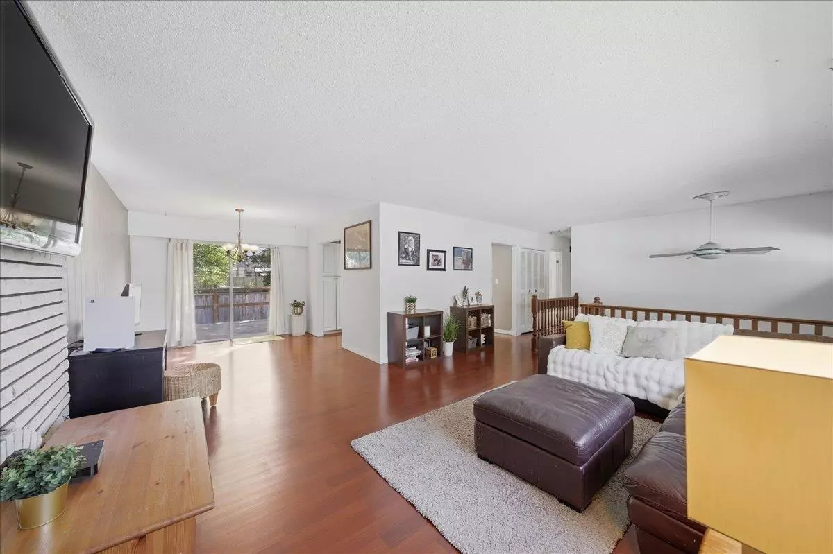 Dining Area Photo of 12014 208 Street, Maple Ridge, BC
