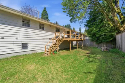 Garden / Landscaping Photo of 12014 208 Street, Maple Ridge, BC
