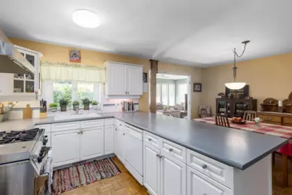Breakfast Nook Photo of 12522 26a Avenue, Surrey, BC