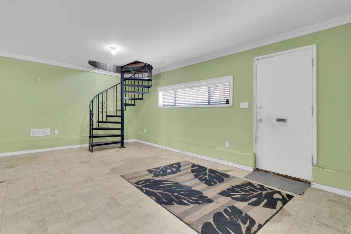 Family Room Photo of 7845 122a Street, Surrey, BC