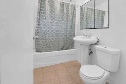 Powder Room Photo of 7845 122a Street, Surrey, BC