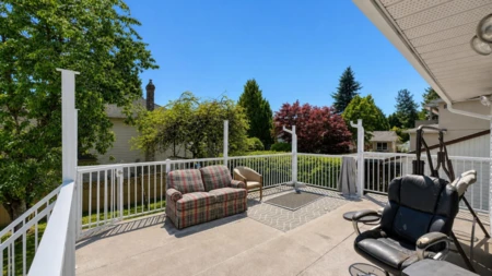 Basement Recreation Room Photo of 15292 94 Avenue, Surrey, BC