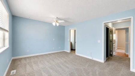Hallway Photo of 15292 94 Avenue, Surrey, BC