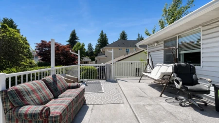 Laundry Room Photo of 15292 94 Avenue, Surrey, BC