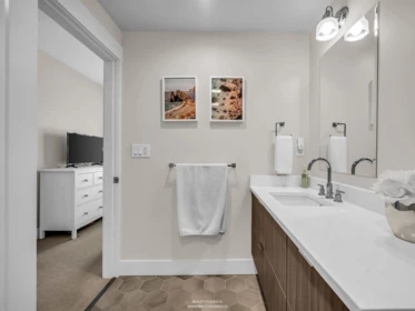 Mudroom Photo of 401 1496 Charlotte Road, North Vancouver, BC