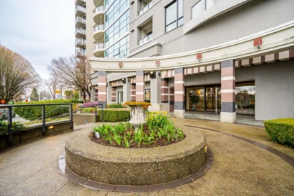 Backyard Photo of 304 1233 Beach Avenue, Vancouver, BC