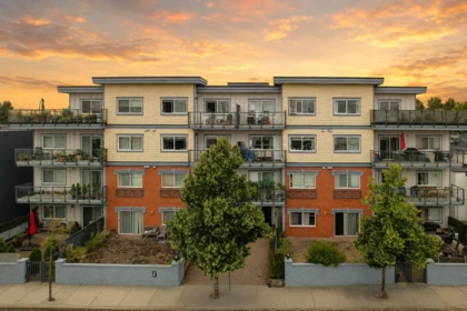 401 22363 Selkirk Avenue, Maple Ridge, BC, Maple Ridge — Apartment/Condo for sale
