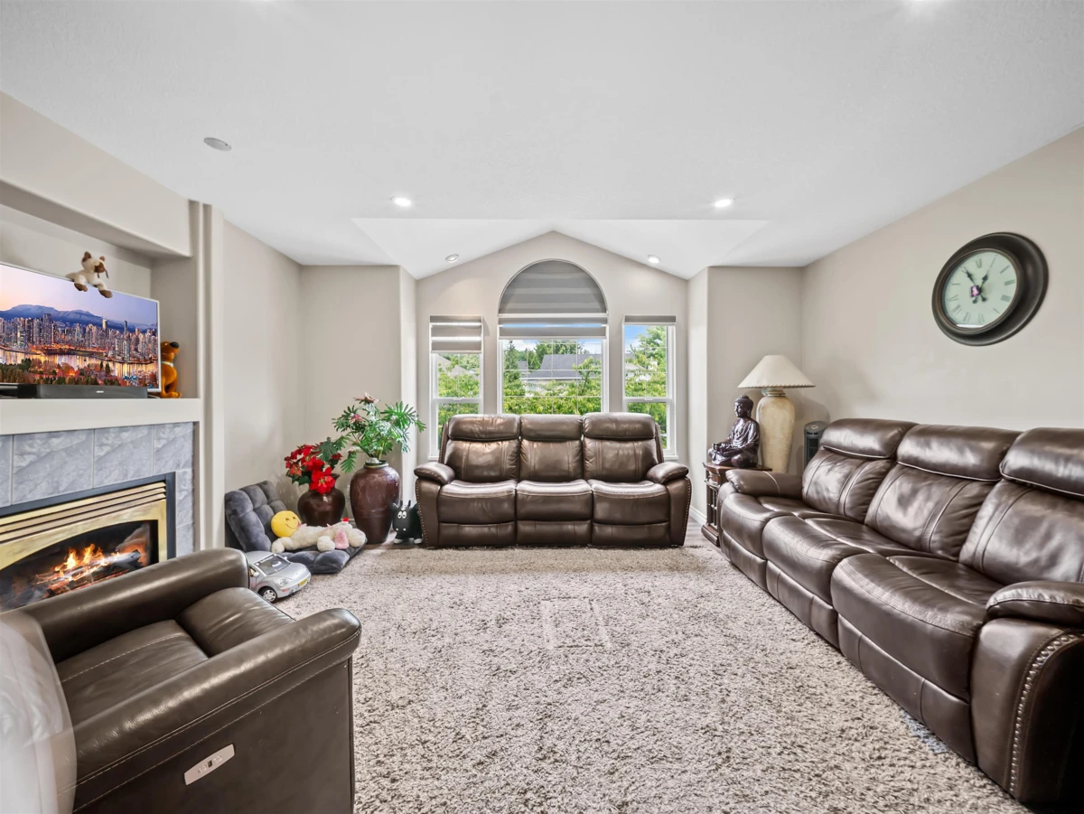 Family Room Photo of 33726 Best Avenue, Mission, BC