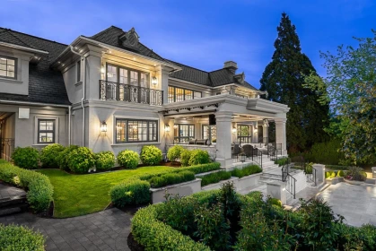 Swimming Pool Photo of 18256 21a Avenue, Surrey, BC