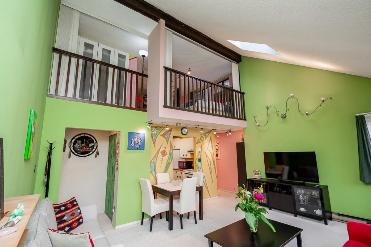 Dining Area Photo of PH5 936 Bute Street, Vancouver, BC