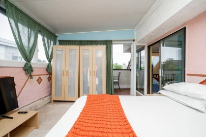 Hallway Photo of PH5 936 Bute Street, Vancouver, BC