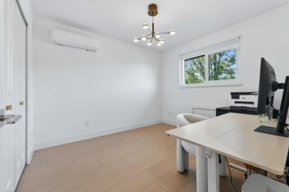 Laundry Room Photo of 6020 Comstock Road, Richmond, BC