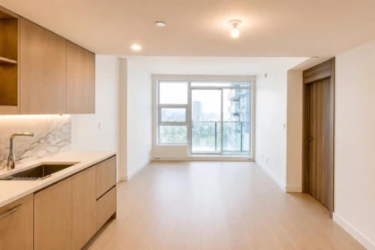 Kitchen Photo of 2001 13768 100 Avenue, Surrey, BC