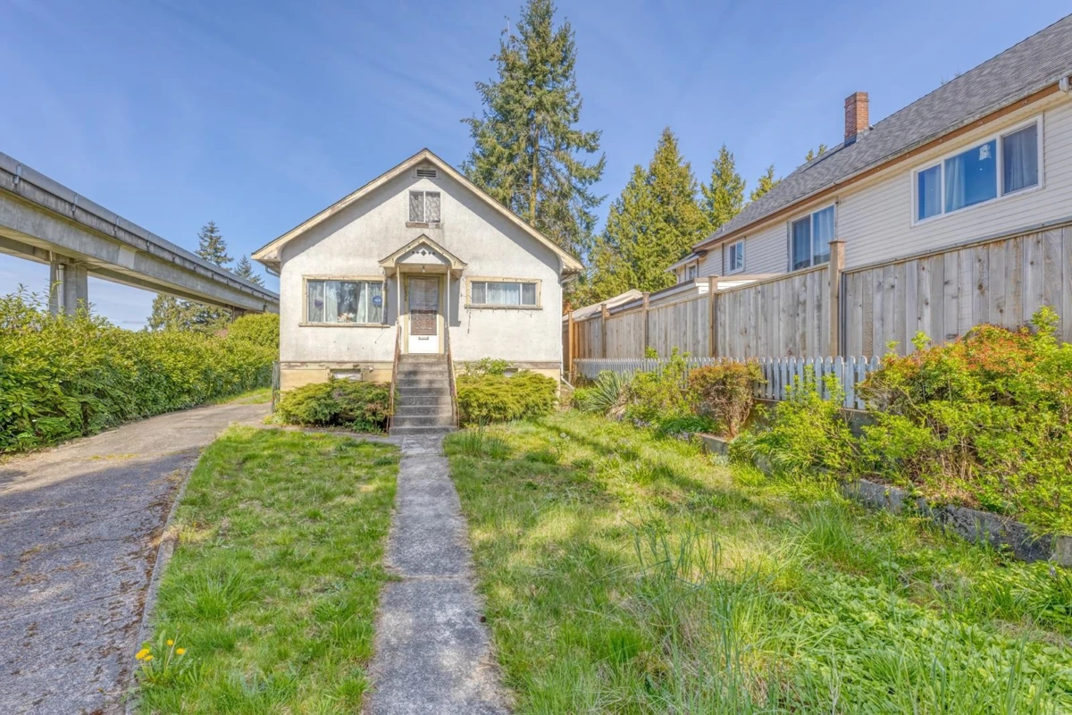 Exterior Rear Photo of 2323 Dublin Street, New Westminster, BC