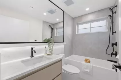 Swimming Pool Photo of 2438 W 49th Avenue, Vancouver, BC