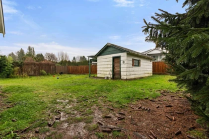 Swimming Pool Photo of 46022 Clarke Drive, Chilliwack, BC