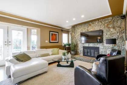 Breakfast Nook Photo of 32582 Fleming Avenue, Mission, BC